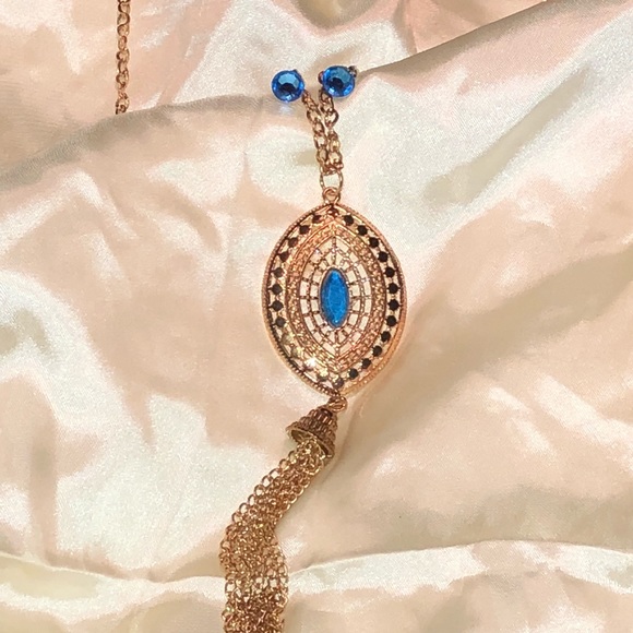 🆕Long gold necklace w/blue center & earrings NWT - Picture 3 of 8